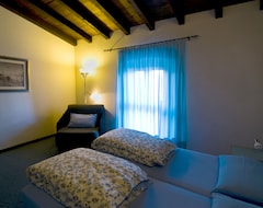 Khách sạn Hotel San Filis (San Felice del Benaco, Ý)