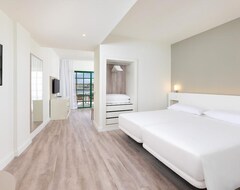 Hotel La Muralla Apartamentos (Los Llanos de Aridene, Spain)