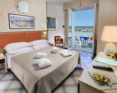 Khách sạn Hotel Losanna (Gabicce Mare, Ý)