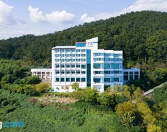 Khách sạn Namhae Season Hotel (Namhae, Hàn Quốc)