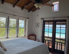 Koko talo/asunto Secluded Oceanfront Paradise Awaits At Sundance Beach House (Cat Island, Bahamas)