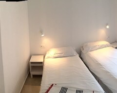 Tüm Ev/Apart Daire Spacious 2 Bedroom Apartment, Great Pool, 150m From Beach, Part Of Alanda Club (Marbella, İspanya)