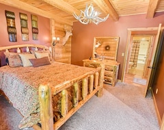 Entire House / Apartment Caribou Ridge! Sleep 28+. 1of2 Lodges Stunningview (Mio, USA)