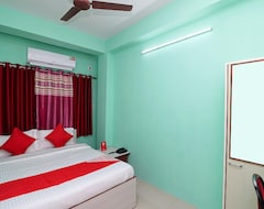 Hotel OYO 37100 Apan Guest House (Kolkata, India)