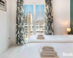 Hele huset/lejligheden New Spacious & Authentic Apartment (Málaga, Spanien)