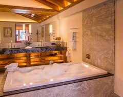 Hotelli Riffelalp Resort 2222M - Ski-In & Ski-Out (Zermatt, Sveitsi)