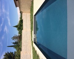 Toàn bộ căn nhà/căn hộ Villa 140m2 With Swimming Pool In Vaunage (Saint-Côme-et-Maruéjols, Pháp)
