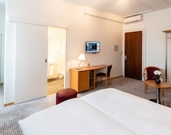 Central City Hotel Rochat (Basilea, Suiza)