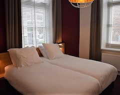 Khách sạn Hotel In'T Holt 1654 Grand Cafe & Logement (Zuidhorn, Hà Lan)