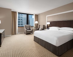 Hilton Indianapolis Hotel & Suites (İndianapolis, ABD)