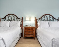 Khách sạn Bring Your Family To The Beach! 2 Queen Beds At Beachside Inn Hotel. (Destin, Hoa Kỳ)