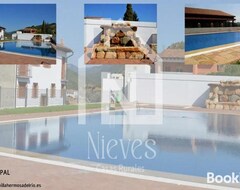 Entire House / Apartment Casa Nieves-el Nido Del Carbo (Villahermosa del Río, Spain)
