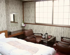 Ryokan Riverside Hotel Shoei (Kochi, Japón)