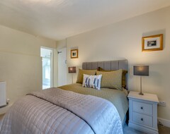 Koko talo/asunto 4 Bedroom Accommodation In Bale (Briston, Iso-Britannia)