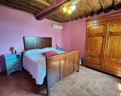 Casa/apartamento entero Casa rústica para 4 personas en silencio pero cerca de ciudades históricas (Camaiore, Italia)