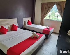 Khách sạn Ferringhi Paradise Hotel (Batu Ferringhi, Malaysia)