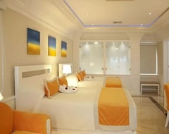 Junior Suite With Vip Amenties At Cofresi Palm Beach Resort & Spa - 4 Star Hotel (Puerto Plata, Dominik Cumhuriyeti)
