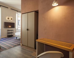 Toàn bộ căn nhà/căn hộ Apartment In Rome With Air Conditioning, Lift (Romagnano al Monte, Ý)