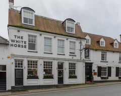 Khách sạn The White Horse Hotel And Luxury Shepherds Huts (Eye, Vương quốc Anh)