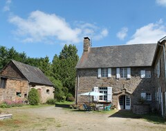 Toàn bộ căn nhà/căn hộ The Lande Manor (Saint-Laurent-de-Terregatte, Pháp)