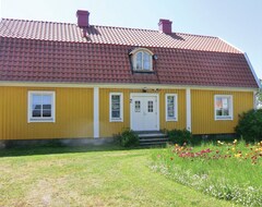 Toàn bộ căn nhà/căn hộ 4 Bedroom Accommodation In FÄrjestaden (Färjestaden, Thụy Điển)