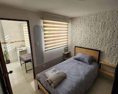 Khách sạn Apartamentos Y Habitaciones (Bogotá, Colombia)