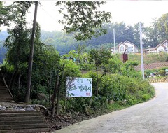 Majatalo Forest Pension Anseong (Anseong, Etelä-Korea)