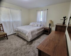 Entire House / Apartment Fully Furnished, Newly Remodeled House With Heated Attached Garage. (LaMoure, USA)