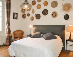 Hele huset/lejligheden 6 Bedroom Accommodation In Arnac-pompadour (Arnac-Pompadour, Frankrig)