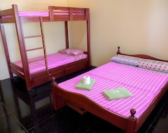 Hotel Luzmin Bh - Pink House (Grad Cebu, Filipini)