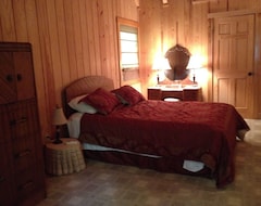 Toàn bộ căn nhà/căn hộ Luxury In Nature, Log Cabin In One Of A Kind Location (Byrdstown, Hoa Kỳ)