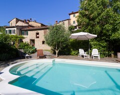 Cijela kuća/apartman Rural Family House In The Casentino With Exclusive Pool & Gardens. Pet Friendly (Poppi, Italija)
