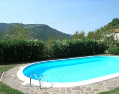 Toàn bộ căn nhà/căn hộ Beautiful Stone Property w/ Pool & Superb Views in village with Bar/Restaurant (Comano, Ý)