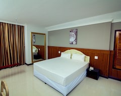 Hotel Fantasy Resort. (Nakon Savan, Tajland)