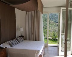 Hotel Aurivu (Vallebona, Italy)