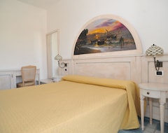 Hotel Isolabella (Ventotene, Italy)