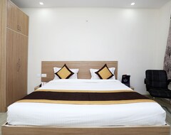 Hotel OYO 9380 Star Rooms (Gurgaon, India)