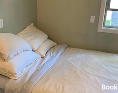 Nhà trọ Bright And Cozy 1 Bedroom Suite (Gold River, Canada)