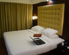 Hotel The Ocean Pearl (Mangalore, India)