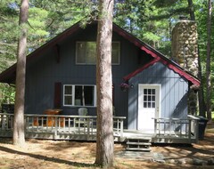 Toàn bộ căn nhà/căn hộ Cozy Cabin In The Adirondacks (Jay, Hoa Kỳ)