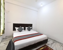 Oyo Ooak Hotels Delta 1 (Noida, Hindistan)