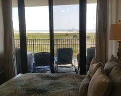 Hele huset/lejligheden Top Floor Gulf Front Condo At Luxurious Holiday Isle (Dauphin Island, USA)