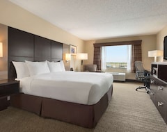 Khách sạn Doubletree by Hilton Hotel Wichita Airport (Wichita, Hoa Kỳ)