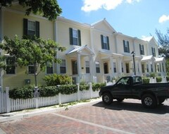 Tüm Ev/Apart Daire 30 Night Minimum Stay Heart Of Historic Downtown 238 2 Bed 2 1/2 Bath (Key West, ABD)