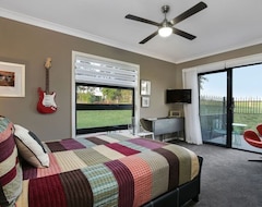 Toàn bộ căn nhà/căn hộ Jasmine Lodge - Idyllic Home With Pool, Mtn Views (Gatton, Úc)