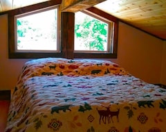 Toàn bộ căn nhà/căn hộ Trout Lodge With Hot Tub Jacuzzi (Waterville, Hoa Kỳ)