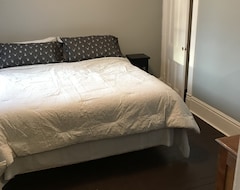 Tüm Ev/Apart Daire Beautiful 3 bedroom home in city center (Brockville, Kanada)