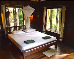 Hotelli Khao Sok Riverside Cottages (Khao Sok, Thaimaa)