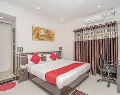 Hotel Oyo 24093 Kp Suits (Bangalore, Indien)