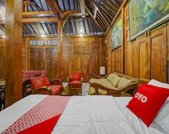 Hotelli Oyo 90519 Warmo Cottage (Sidoarjo, Indonesia)